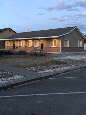 1521 Rumsey Ave.