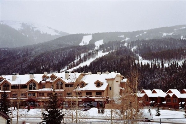 Gateway Mountain Lodge. This unit has a spectacular ski run view--day & night. 