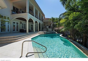 Pool with southern exposure and lots of sun