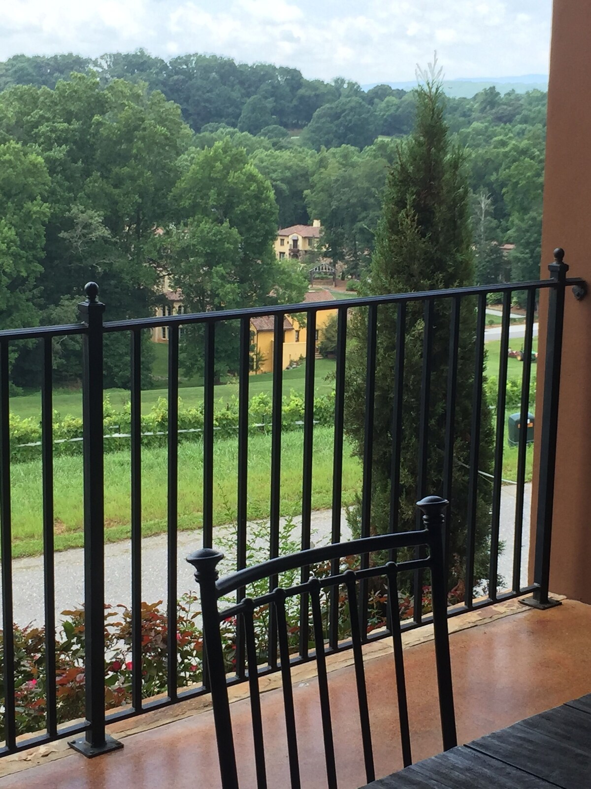 Luxurious Tuscan Inspired Villa in Montaluce Winery & Estates