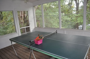 Upstairs Deck w/ Ping Pong Table