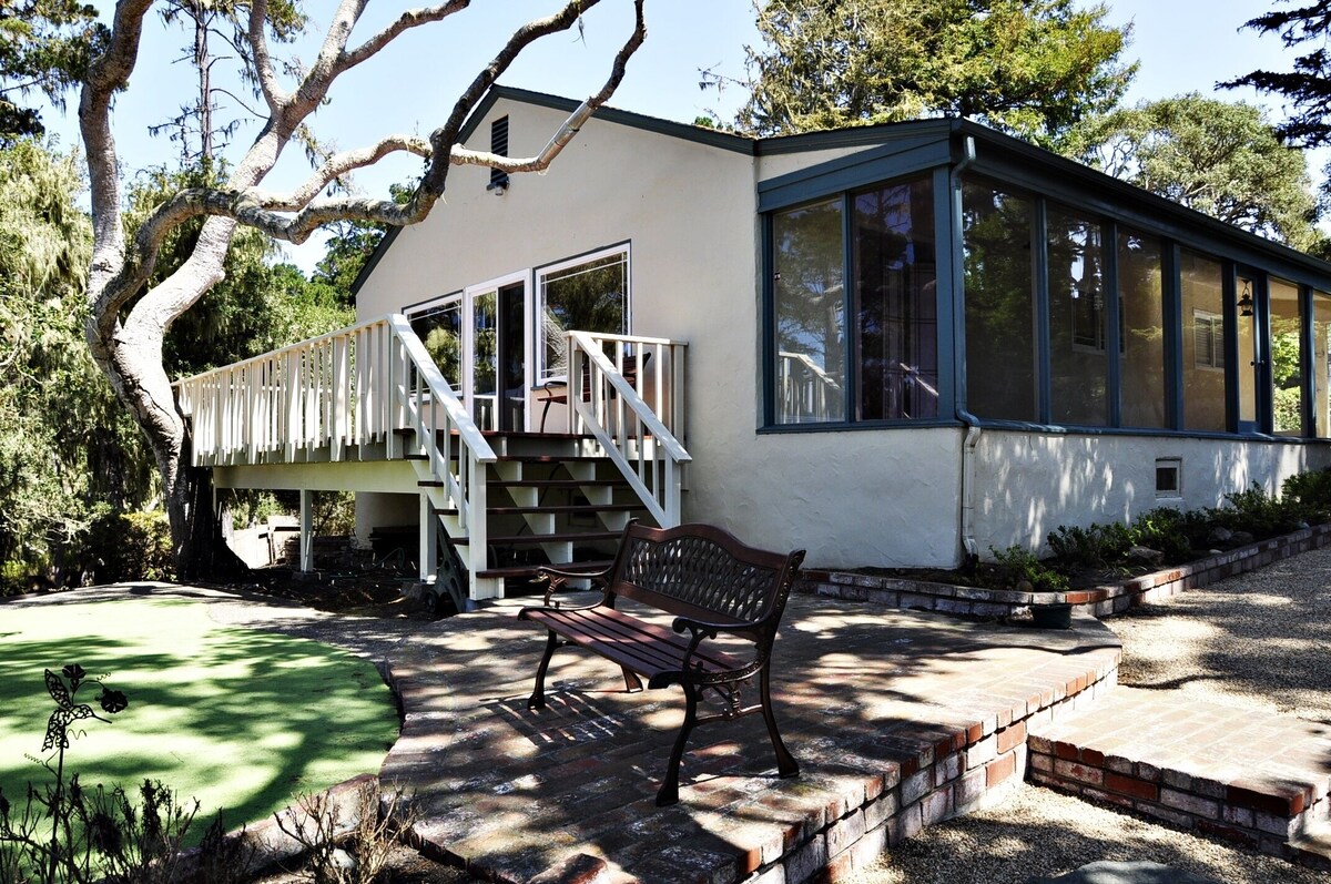 Cozy, Clean 3 BR/2 Bth Pebble Beach Home With Ocean View