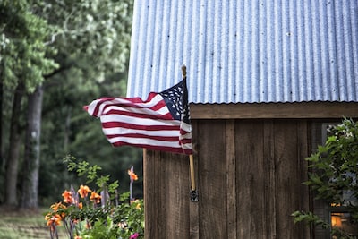 RELAX, UNWIND, REFRESH...TAKE a TRIP to the PAST in this CABIN built in 1865.