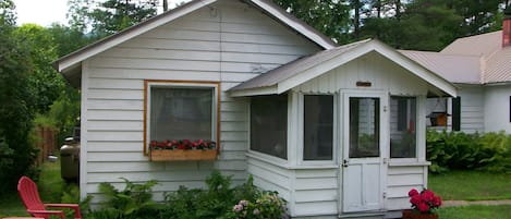 Front of cottage. Owners live in the house to the right.