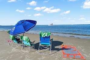 quiet beaches for private conversations