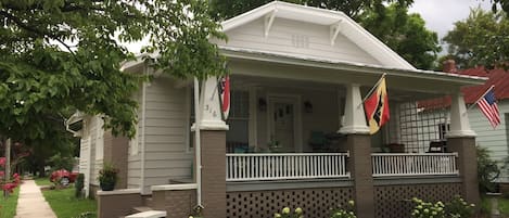 Beautiful coastal bungalow - Historic neighborhood, New Bern. NC