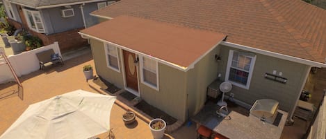 OVERVIEW OF PATIO AND OUTDOOR KITCHEN