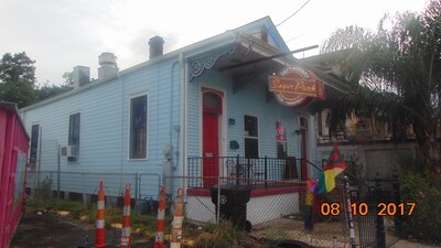 NEW Orleans Bywater Beauty