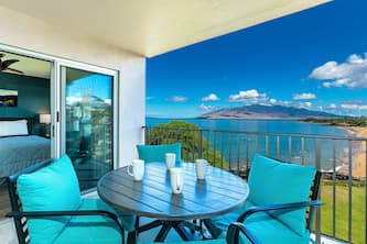 Beachside Penthouse ❀ Royal Mauian 604