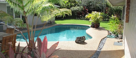 Private outdoor pool lanai