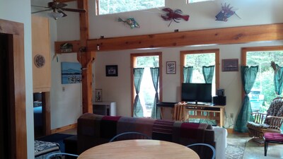 Comfy, Quiet, Furnished Tastefully! Great For Fishing Clients And Vacationers.