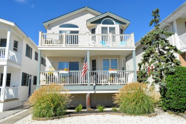 Front of house (2nd floor unit)