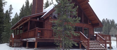Mountain View Lodge - built in Spring 2011