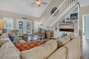Dramatic Sloped Ceiling in Famiy Room