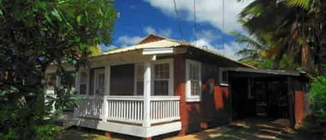 Private driveway & covered carport