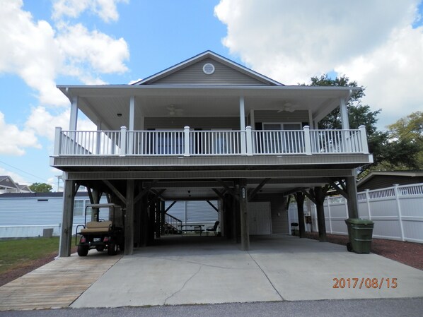 MH240 Hickory Lane...3b/2b....sleeps 7