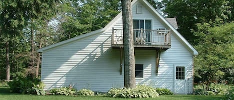 Guest house overlooking Shetland Creek