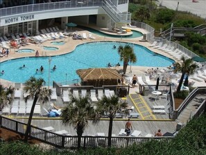 Tiki Bar, Pool, Jacuzzis and Lazy River - North Tower