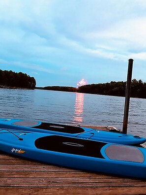 July 4th! Paddleboards for use. Notice - no views of houses!!