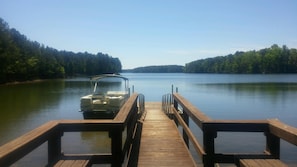 Private dock.  Pontoon can be rented !!