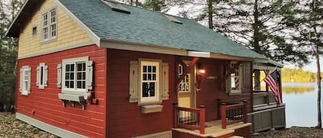 Quintessential lakefront cottage.