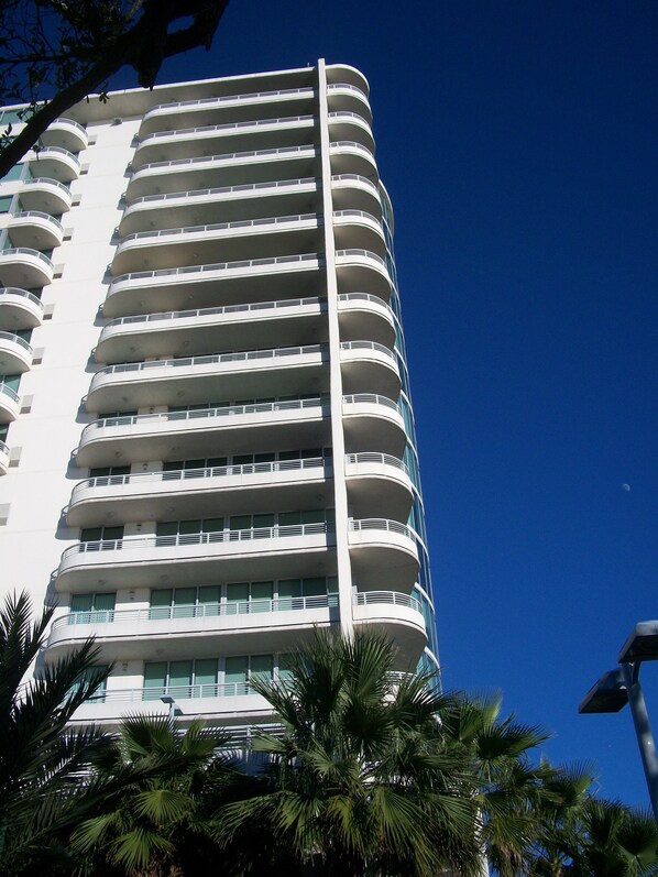 LARGEST 2/2 UNIT 1,700 SQ. FT. OF LUXURY WITH A 346 SQ. FT. WRAP AROUND BALCONY
