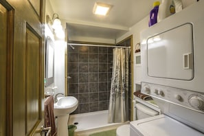 Bathroom with small capacity washer / dryer