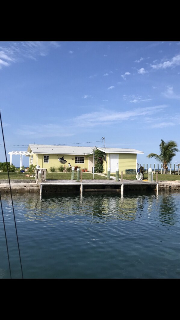 Our dock is 35', Water & Power Included,
Up to 54' boats have docked here.