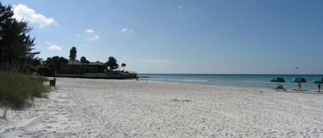 Siesta Sands Beach Resort on World famous Crescent Beach