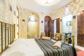 Castle in Old Town, Levant Room