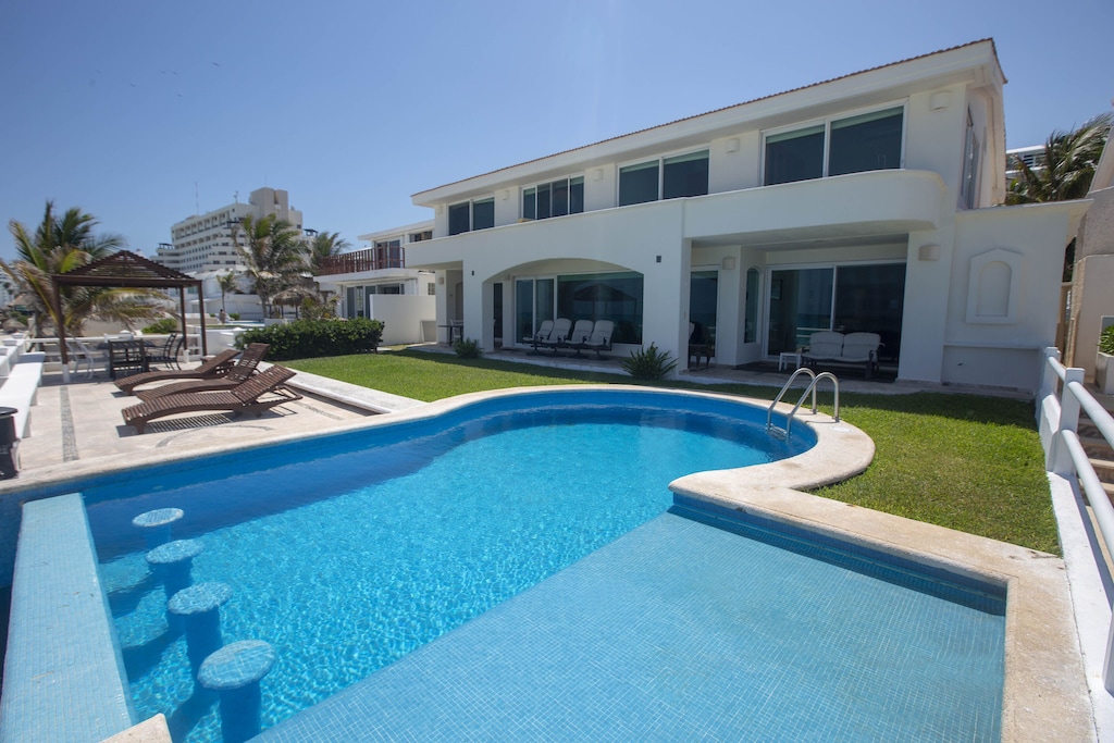 best villas in cancun
