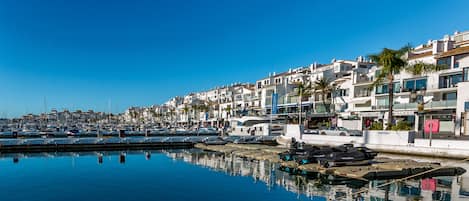 You are here ! Holiday rental in the heart of Puerto Banus