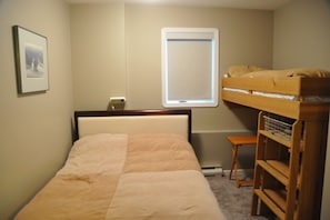 Bedroom with Double Bed and access to bathroom