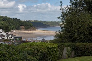 Luxury Cottage, Hot Tub, Sea Views