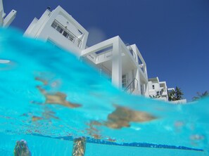 The house from the pool. Can you reproduce this shot?