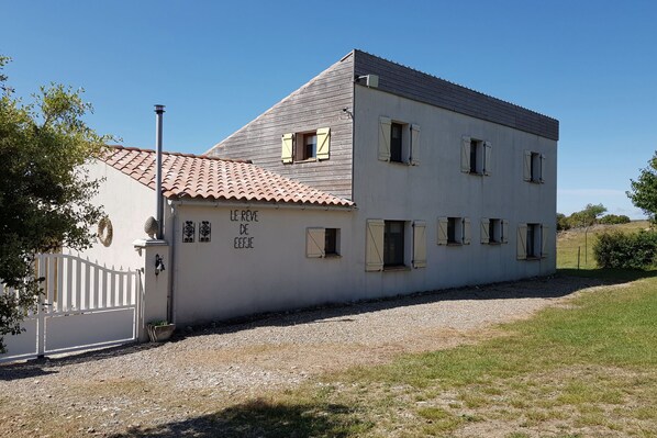 Extérieur maison de vacances [été]