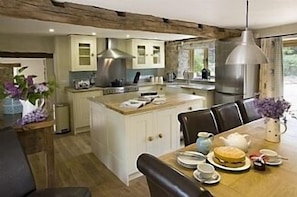 The stylish and well equipped kitchen
