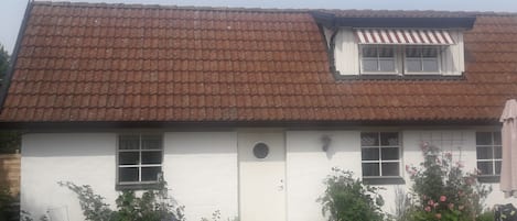 The guesthouse june 2018 with new door
