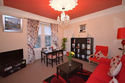 Beautiful Spacious Luxury Apartment In The Heart Of The Stirling