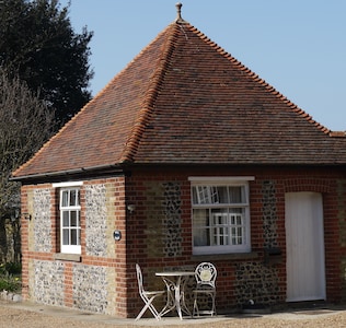 Well Cottage, a one bedroom self-catering holiday cottage all on one level. 