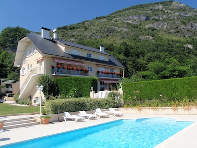 magnífica villa con piscina, vista panorámica del valle