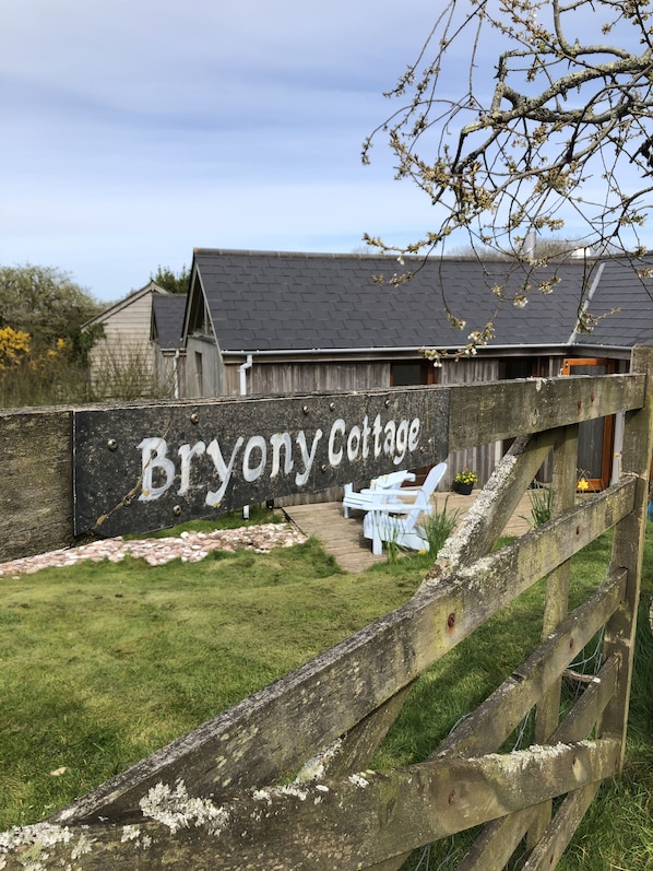 Entrance to Bryony Cottage