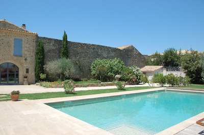 relais  de poste du 17ème siècle région uzès-pont du gard