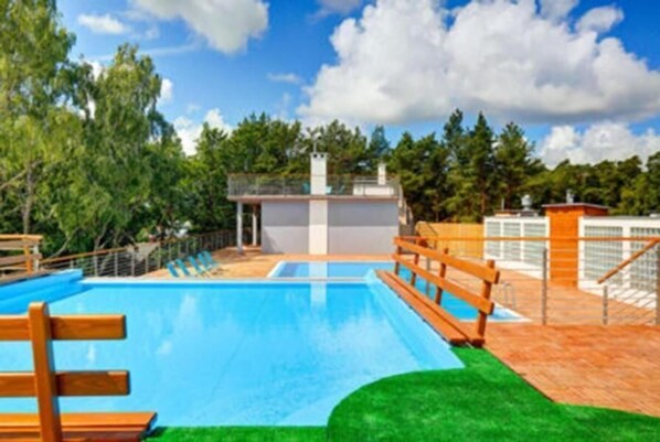 Pool auf dem Dach