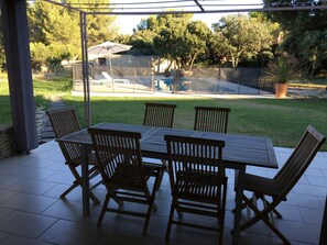 Outdoor dining