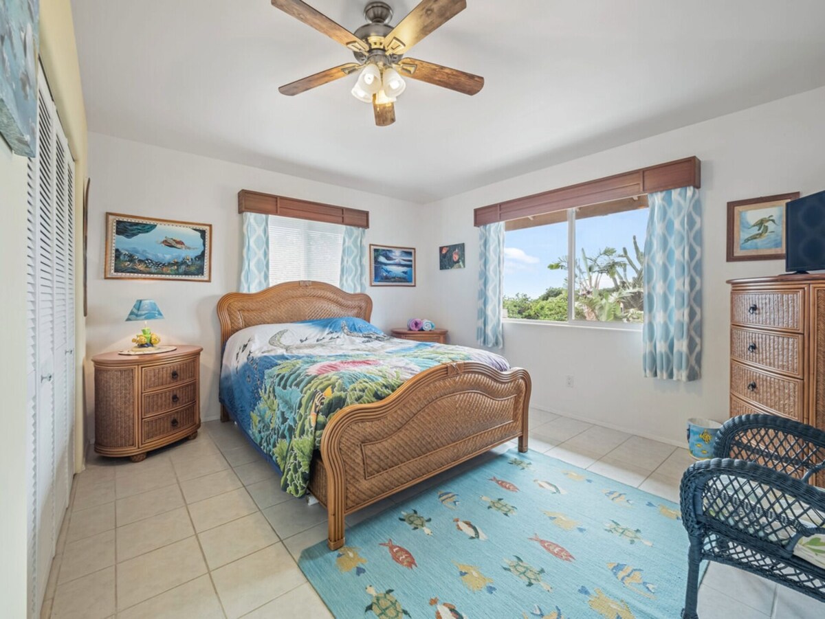 Home with Swimming Pool | 3 Bed, 2 Bath