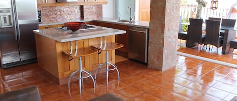 Newly Remodeled Fully Stocked Kitchen with Dishes to serve 12 guests