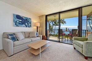 Maalaea Banyans 203 living area 1