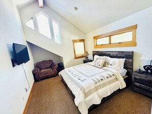 2nd Bedroom - King with sitting area and attached bathroom