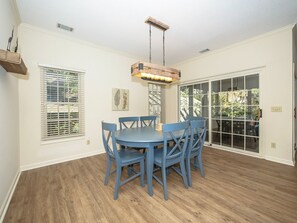 Dining Area with Seating for Six at 2 Pine Court